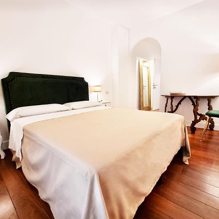 Charme & Chic San Giacomo Roma Esterno foto